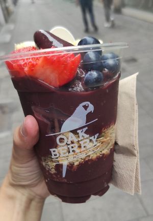 Works - 10,90 Euro at Oak Berry in Dusseldorf