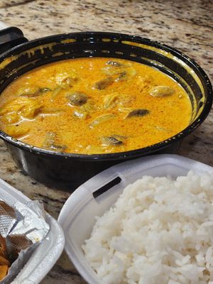 Vegan yellow curry at Phuket I'm Vegan in Murrieta