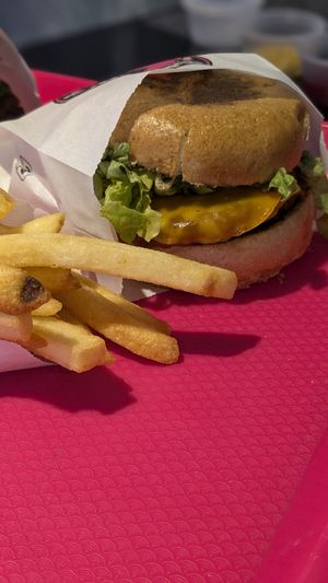 Veg Mac 🍔 at VEGAN FOX in Buenos Aires