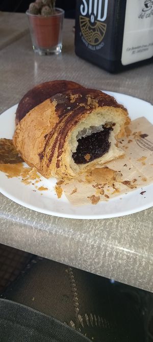 Cornetto vegano al cioccolato ottimo! at La Guarida del Cafè in Bari