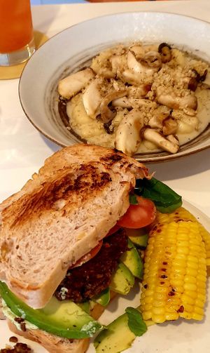  at Veggies - 베지스 in Seoul