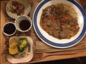 Vegan curry plate ca 1300 yen at Fumikaden in Matsuyama