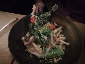 Groenten tempura
Paksoi, beukenzwam, wortel, seroendeng, serehsaus, chilipeper, koriander at Thibeau in Nijmegen