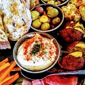 Snack platter to share at Thibeau in Nijmegen