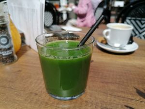 Cold-pressed green juice at Thibeau in Nijmegen