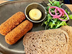Vegan kroketten met vegan mayo   at Thibeau in Nijmegen