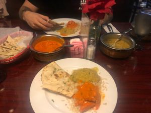 DO get soy chicken masala and garlic naan!!! at Streets of India Cafe in Encino