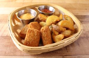 Tofu Nugget and Wedge Potatoes at Loving Hut - Yeoksam Branch 러빙헛 서울 역삼점 in Seoul
