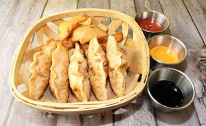 Half & Half (Wedge Potato & Vegan Kimchi Dumpling) at Loving Hut - Yeoksam Branch 러빙헛 서울 역삼점 in Seoul