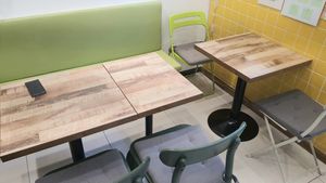 interior of location - seating #Veganuary at Loving Hut - Yeoksam Branch 러빙헛 서울 역삼점 in Seoul