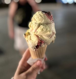 Vanilla Pistacchio Raspberry   at Botanovic in Makarska