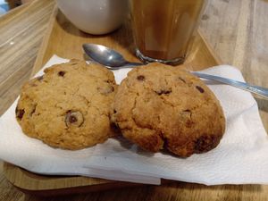 Chocolate chip cookies at Tartoer in Antwerpen