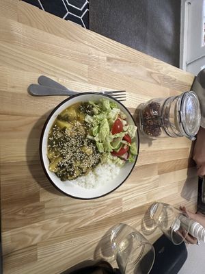 Spinach & potato curry   at OÜ Veganurk in Rakvere