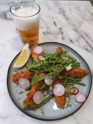 Überraschung hinter unscheinbarer Fassade at Kouj in Bayonne