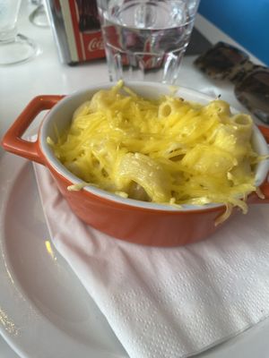 Vegan mac n cheese   at Grumpy's Diner in Southend-on-sea