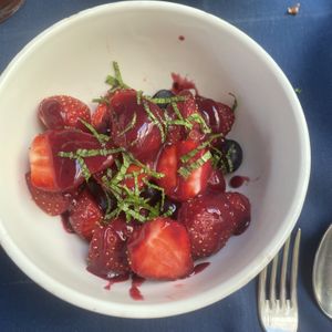 Salade de fruit rouges (avec menthe)  at Aux Pigeons Blancs in Saint-jean-de-luz