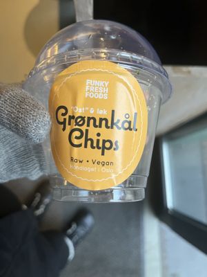 Yum! Healthy Kale Chips, great snack!   at Veggie De Luca in Oslo