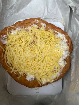 Tasty!!! The vegan option is at the menu which makes it really easy to order. And it’s really tasty    at Retró Lángos Budapest in Budapest