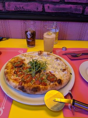 pizza at Freedom Pizza in Madrid