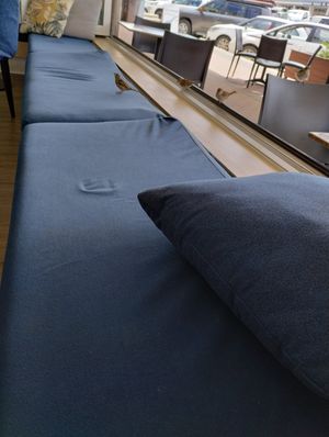 Some friends at Somewhere Over Coffee in Rainbow Beach