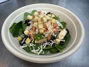 Spinach delight at Meek's Vegan Pizza in Houston