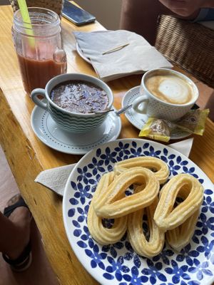 Desayuno at Café la Playa in Ribadesella