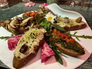 The New Isolino Vegan “bruschette miste” at Isolino Ristorante Wine Bar in Locarno