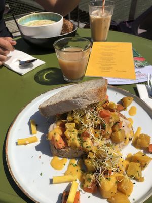 Bean hummus and carrot sandwich (much more filling that it looks like!!) and a natural pear juice  at Pof in Amsterdam