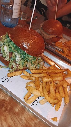 Muy buenas patatas at Aka'ula in Zarautz