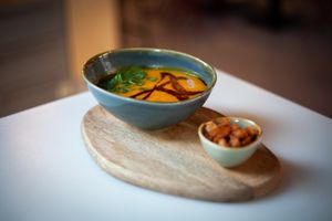 Kürbis-Ingwer-Kokos Suppe mit Croûtons aus Steinofen-Brot von der Eselsmühle at Das Forró Haus in Stuttgart