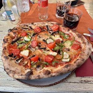 Veganska zelenjavna pica  at Gostilnica Pizzeria Gust in Izola