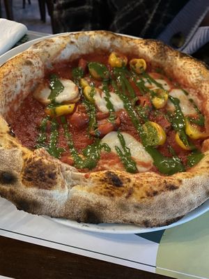 Pizza Margherita in der veganen Version  at Organic Pizza & Food in Milan