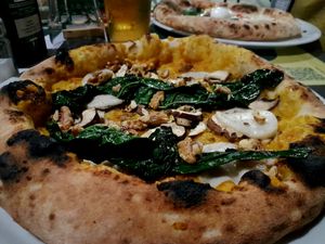 Autumn pizza 🍕 at Organic Pizza & Food in Milan