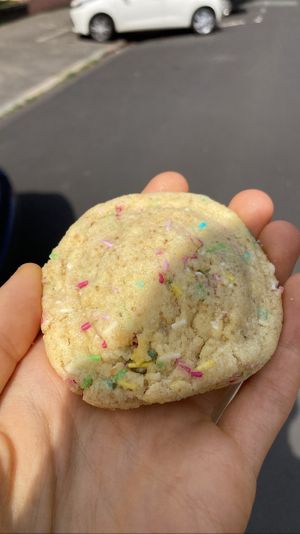 Cookie with marshmallow and sprinkles. No marshmallow pieces or taste  at Keks Fabrik in Frankfurt