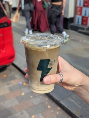 Hojicha with oat milk at Jenki in East London