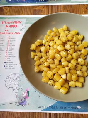 Gnocchi with vegan butter and poppy seeds 🍲  at BOTANICO - Bistrot Al Parco in Pordenone