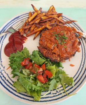 Delicious vegan Blackbean Burger at Sea You Surf Cafe in Aljezur