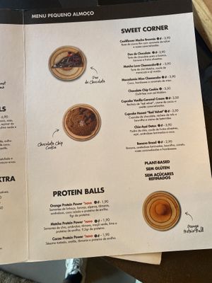 Sweets  at Honest Greens - Silva Carvalho in Lisbon