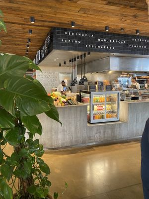 Inside  at Honest Greens - Silva Carvalho in Lisbon