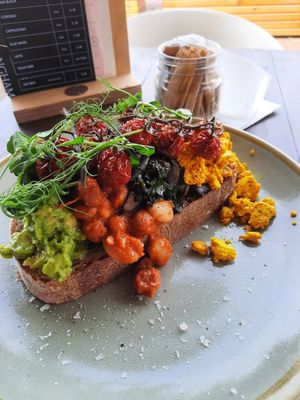 PLANT BASED BRUNCH at Cartwheel Coffee in Beeston