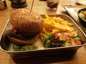 Hamburger at Hotel & Restaurant Marina Palamós in Palamos