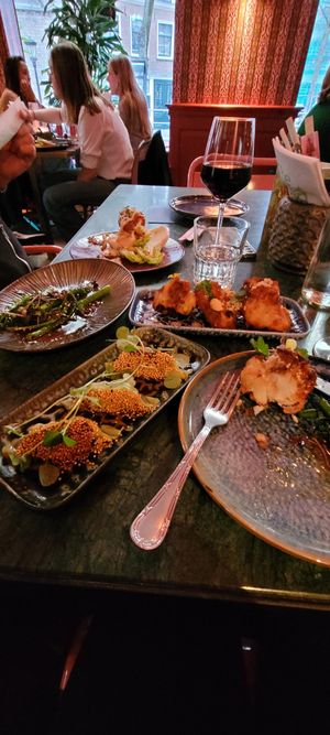 Gyoza, bimi, cawliflower - streetfood at its best at The Streetfood Club in Utrecht