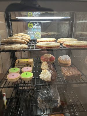 Vegan pastries  at Vigneron Weinbistro in Bern