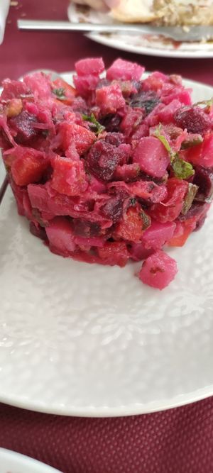 Ensaladilla de remolacha at Kalinka in Terrassa