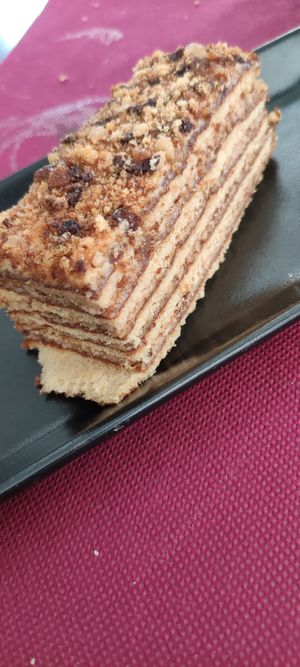 Tarta Napoleón at Kalinka in Terrassa