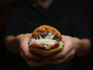 Arepa de pabellón at El Rabipelao in Barcelona