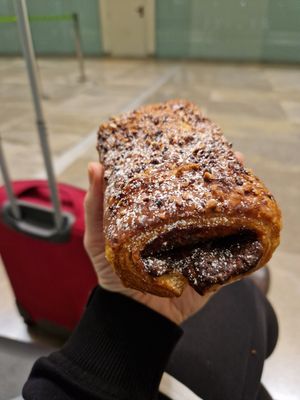 Napolitana chocolate - the best at Caprichito in Madrid