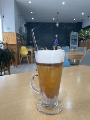 Almond milf latte  at Dondué in Sao Miguel