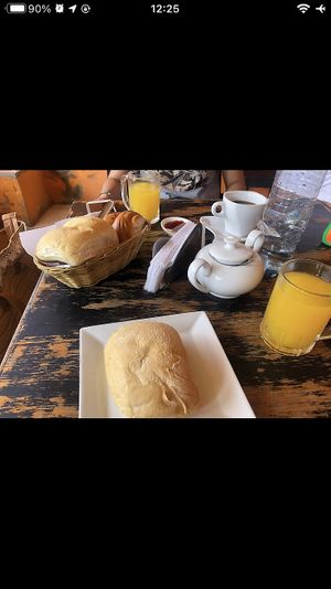 🦋 at Bananas in Mancora