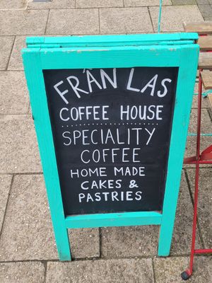Frân Las Outside at FRÂN Las in Llanberis